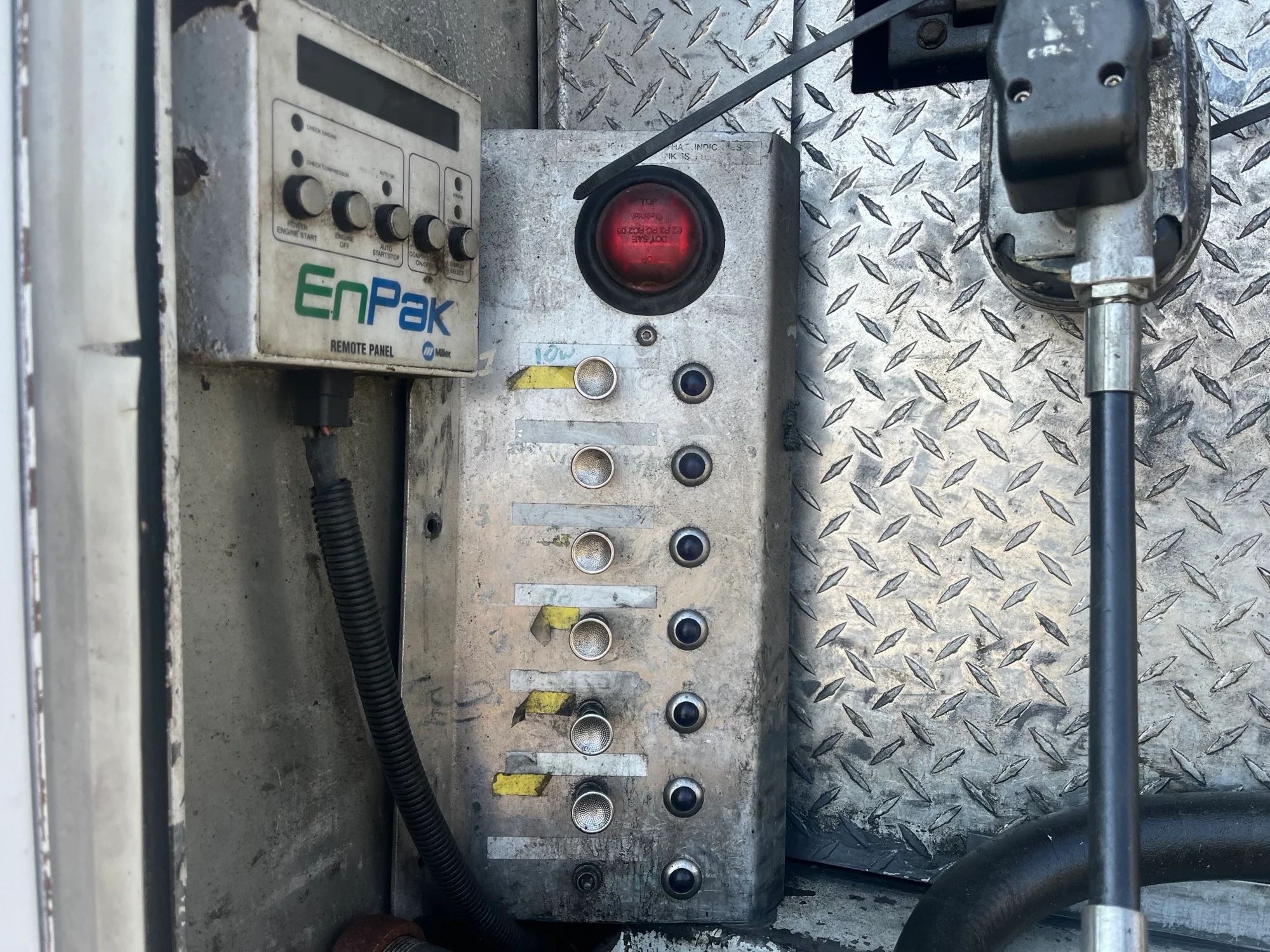 2017 Peterbilt 337 - image 12