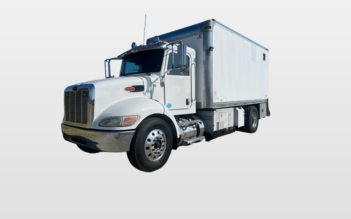 2017 Peterbilt 337 - image 1