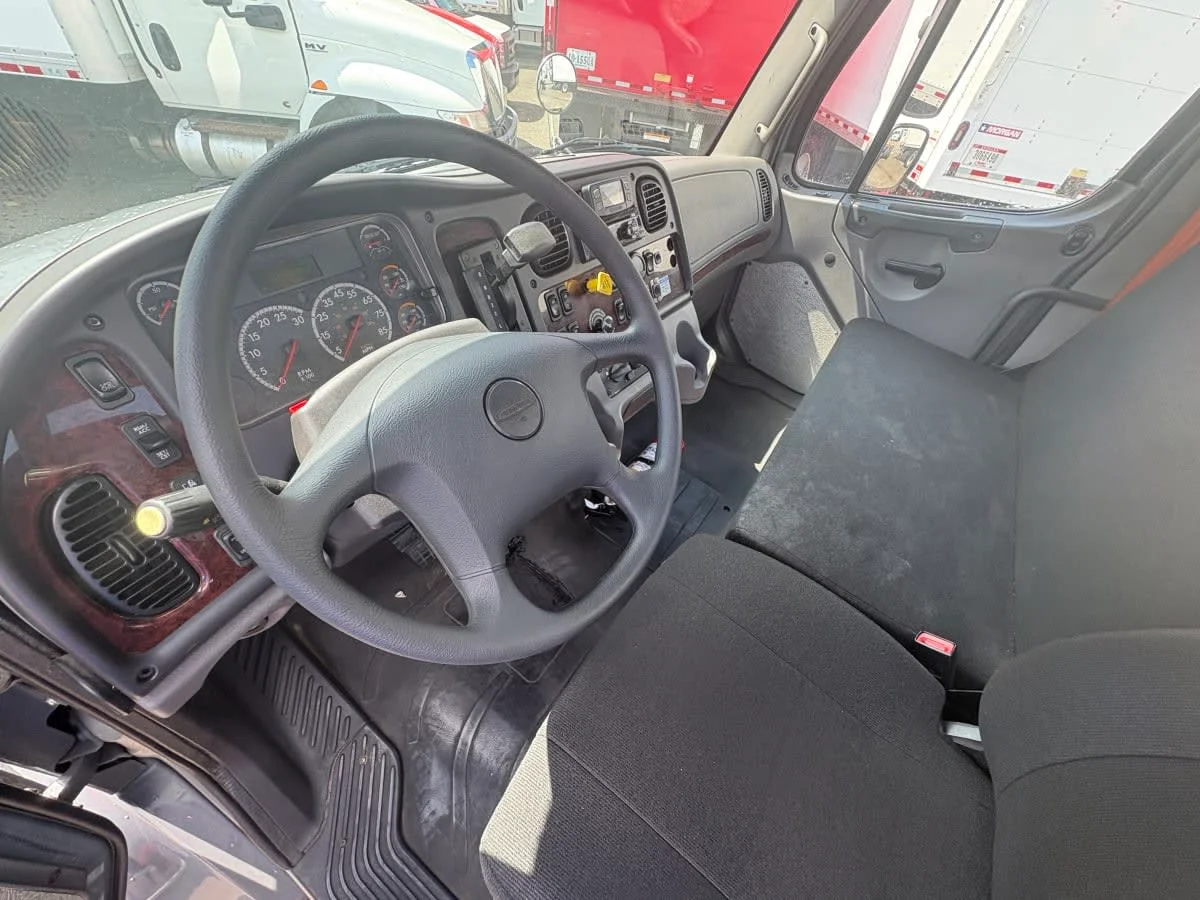 2019 Freightliner M2 106 in Ashland, VA — photo 7