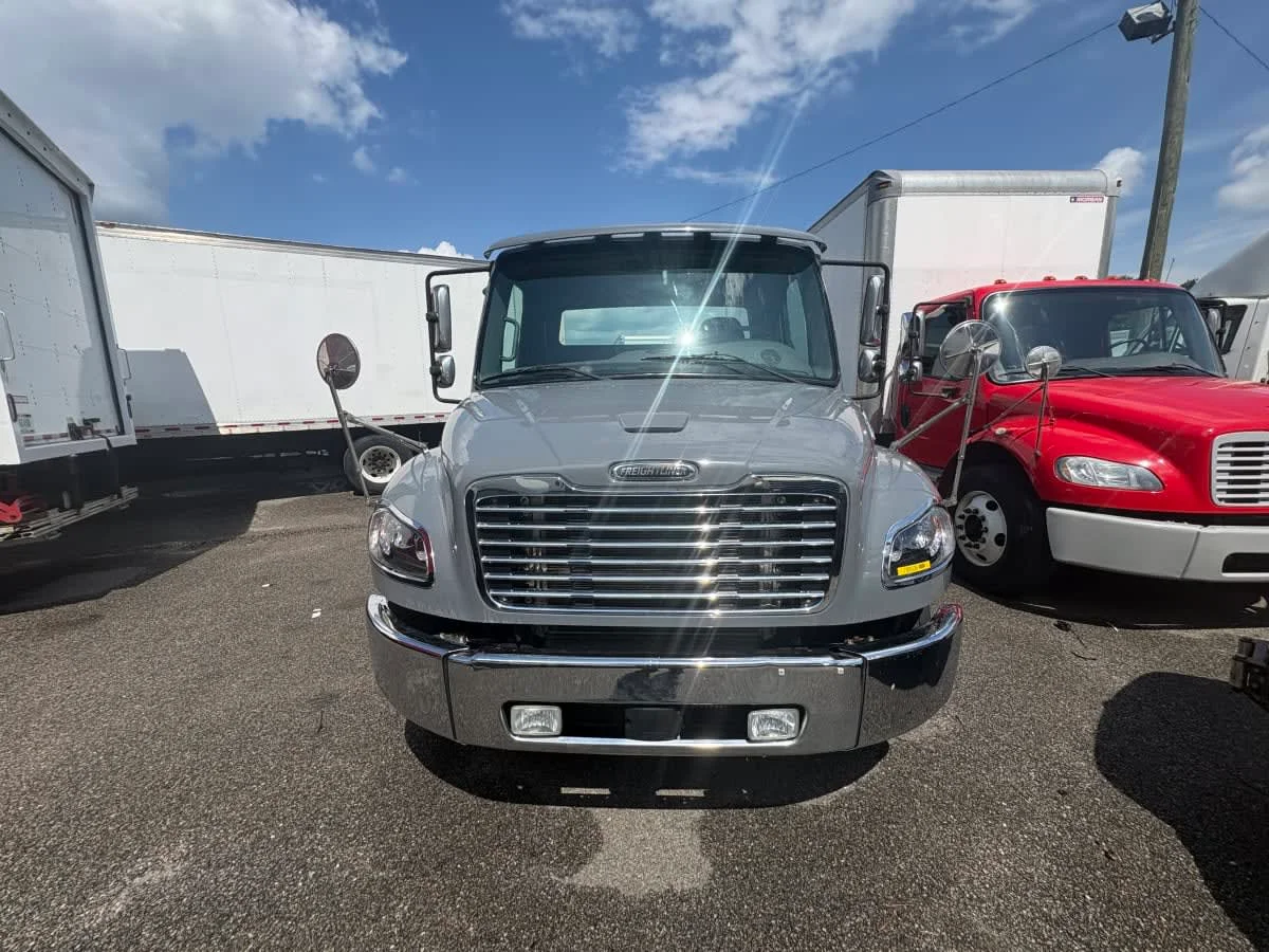 2019 Freightliner M2 106 in Ashland, VA — photo 2