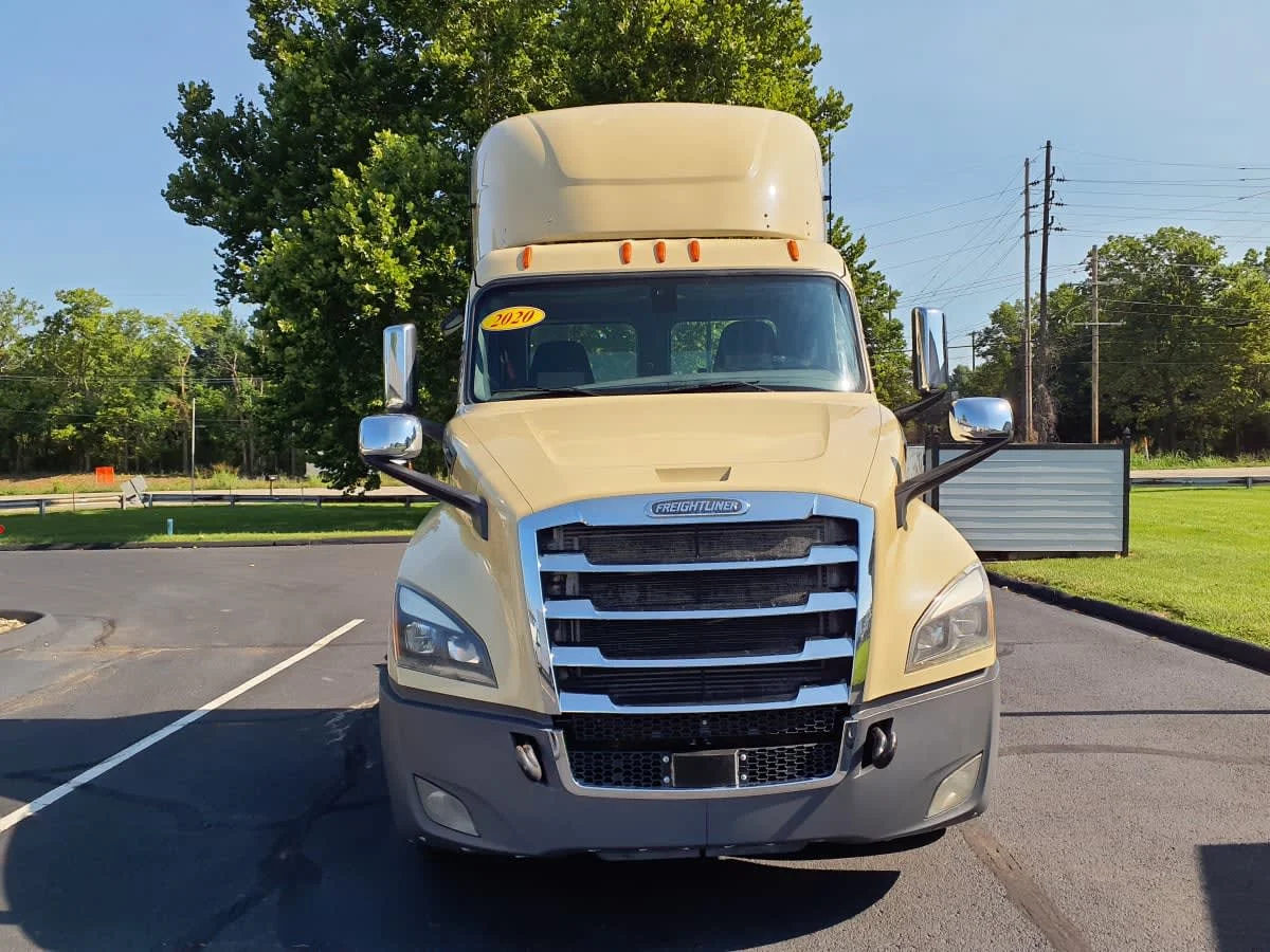 2020 Freightliner Cascadia in O'fallon, MO — photo 2