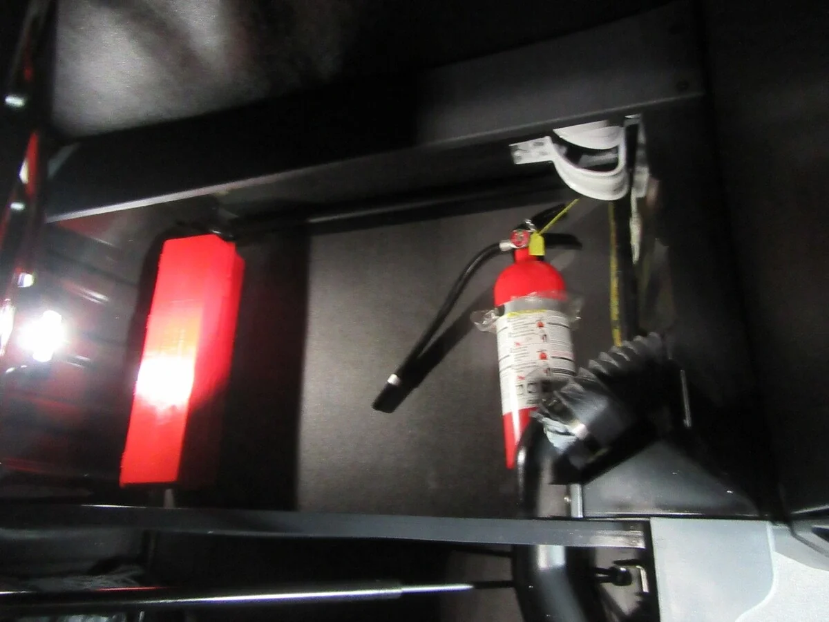 2025 Freightliner Cascadia - image 29