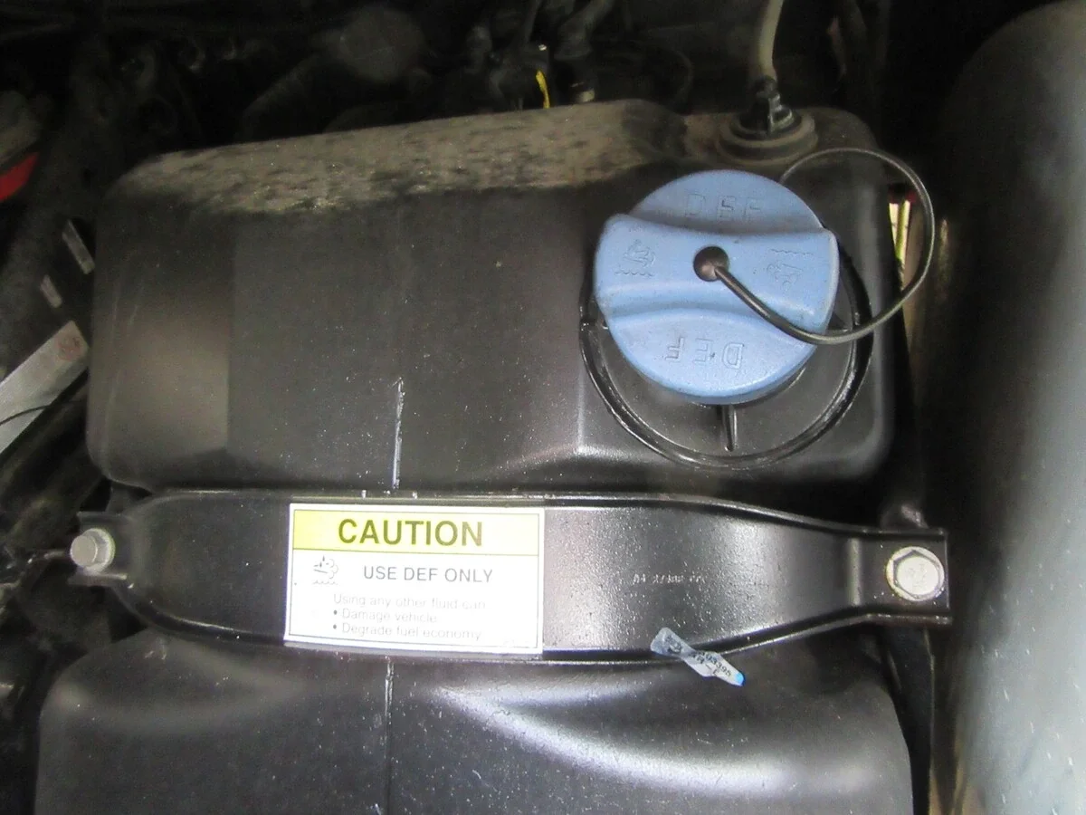 2025 Freightliner Cascadia - image 9