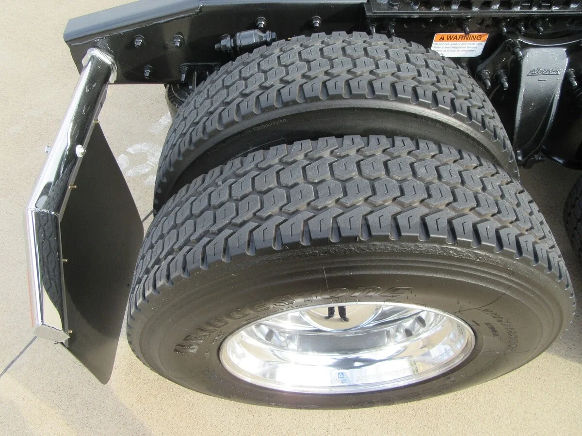 2025 Freightliner Cascadia - image 15