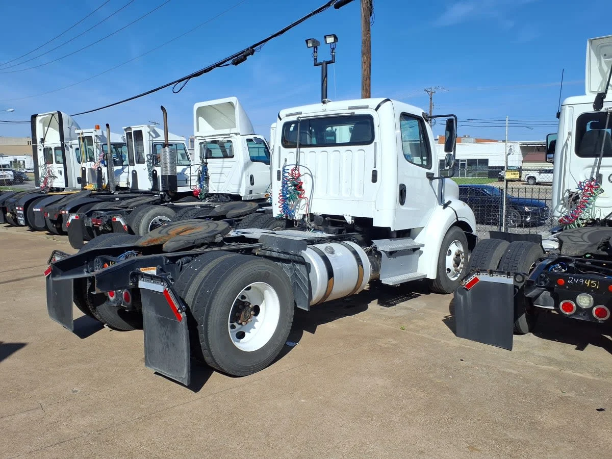 2018 Freightliner M2 112 - image 4