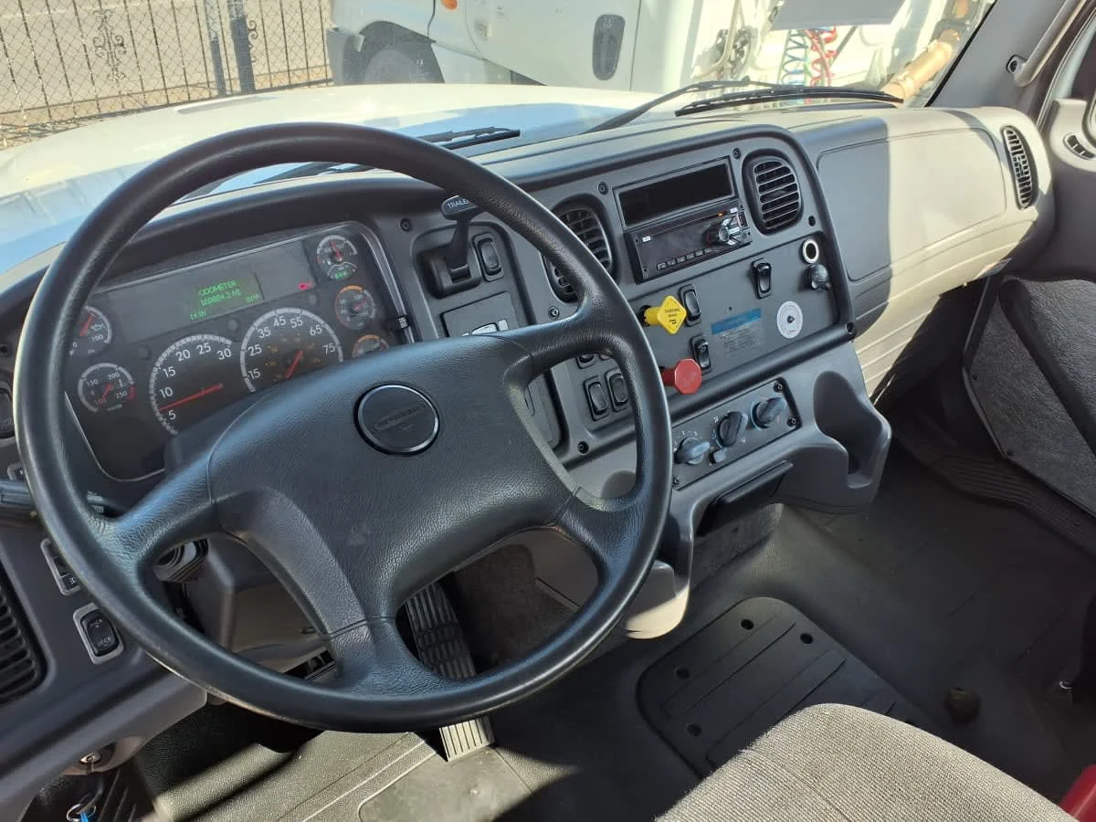 2018 Freightliner M2 112 in Dallas, TX — photo 7