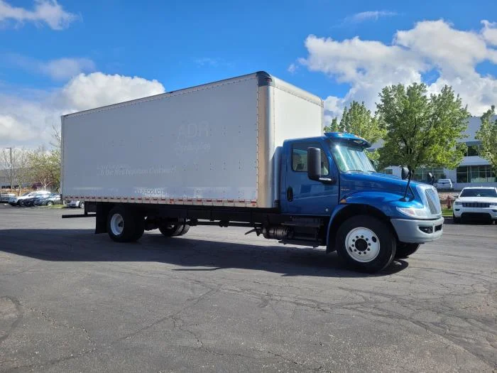 2021 International MV - image 4