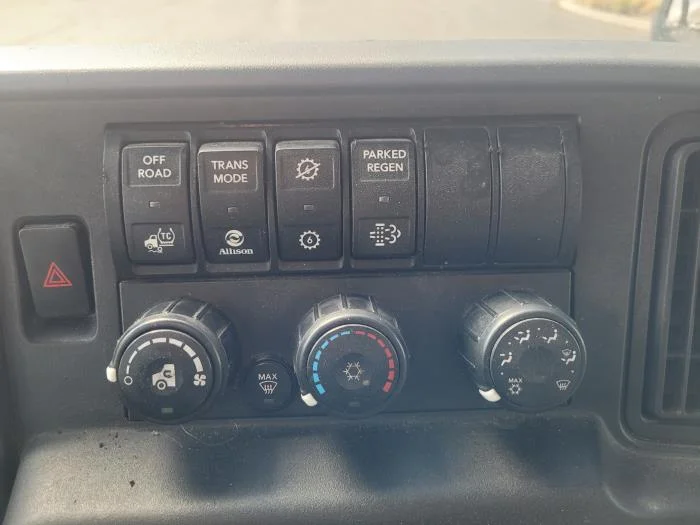 2021 International MV - image 17