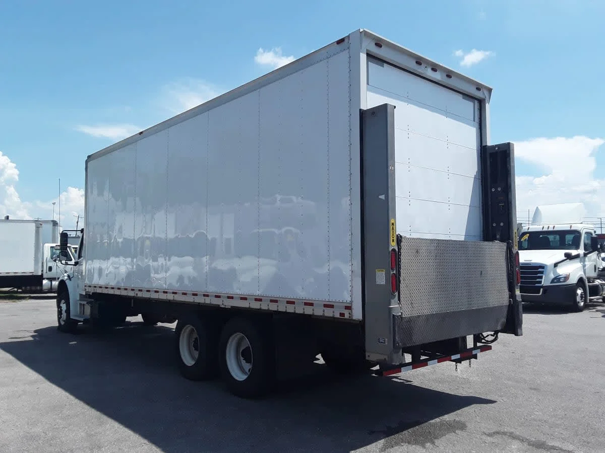 2020 Freightliner M2 106 - image 6