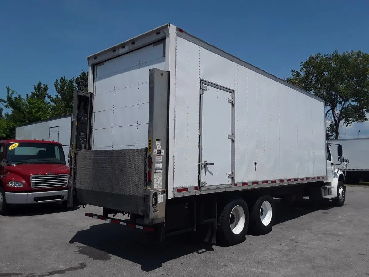 2020 Freightliner M2 106 - image 4