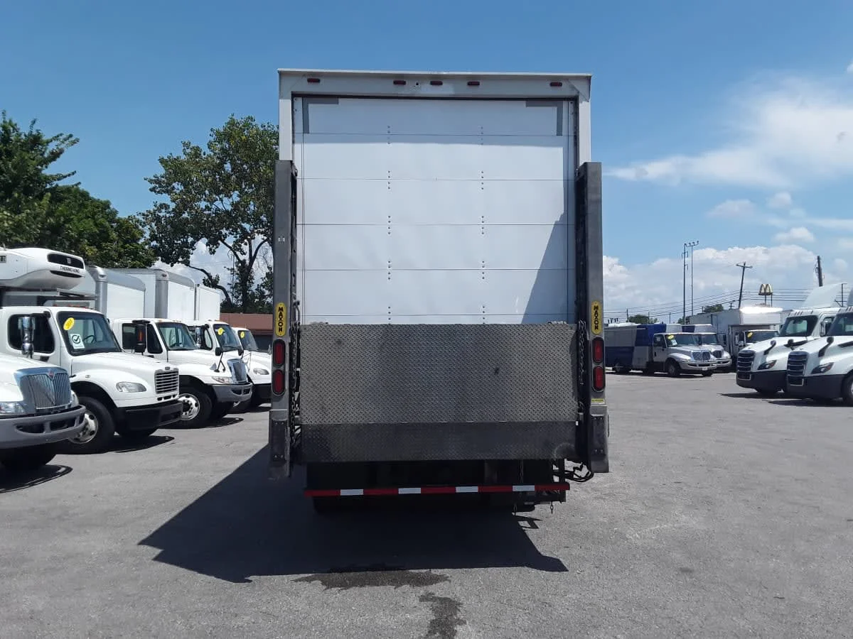 2020 Freightliner M2 106 in La Vergne, TN — photo 5