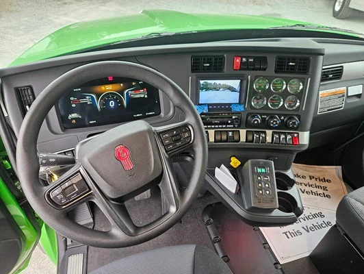 2027 Kenworth T880 in Durham, NC — photo 9