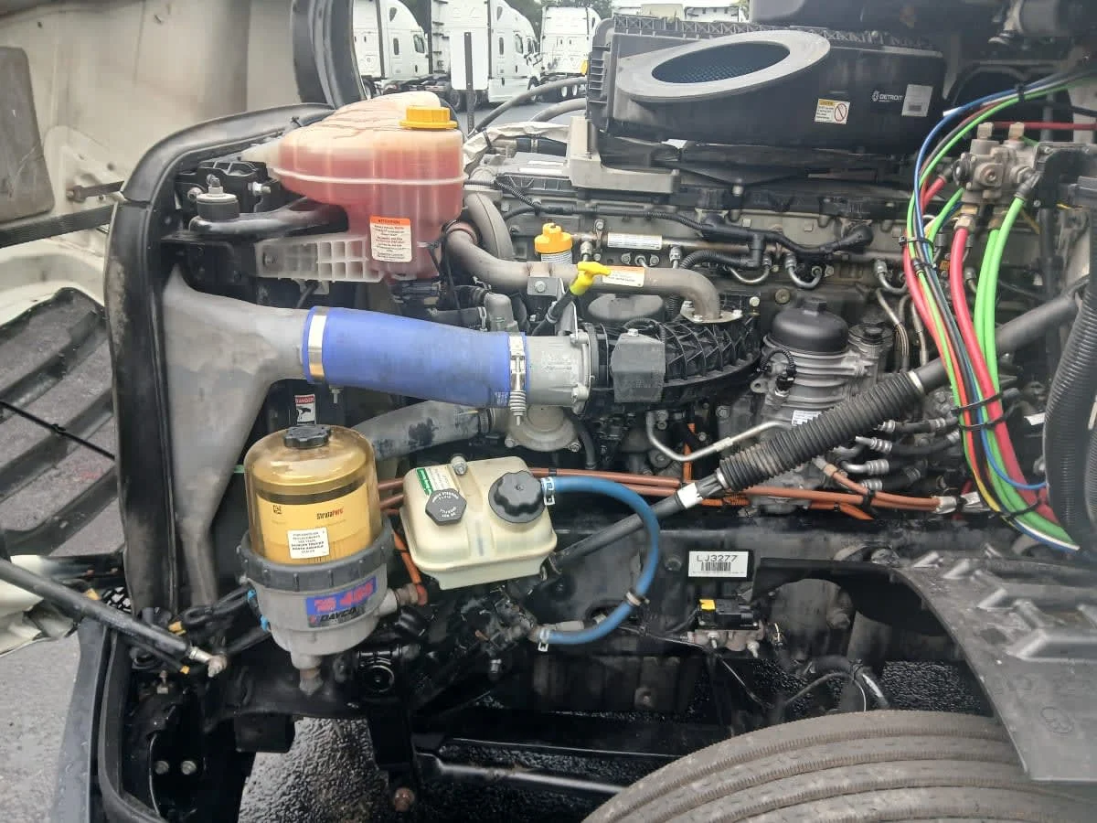 2019 Freightliner Cascadia in Jacksonville, FL — photo 8