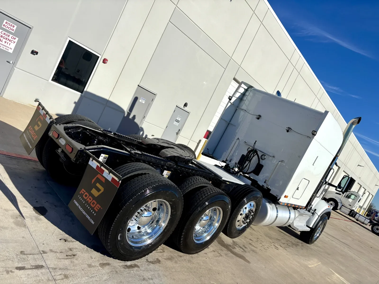 2024 Peterbilt 567 - image 11