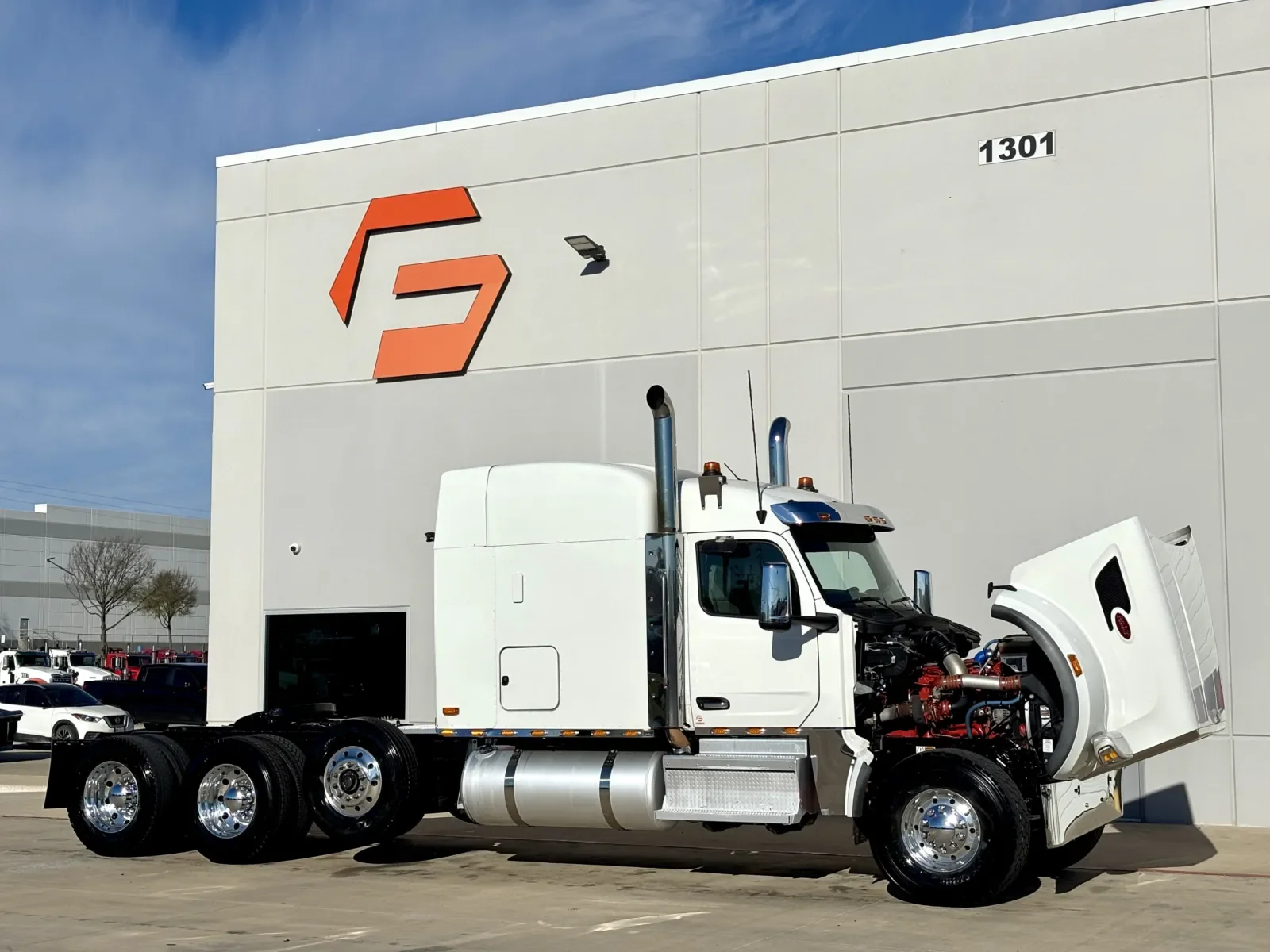 2024 Peterbilt 567 in Hutchins, TX — photo 9