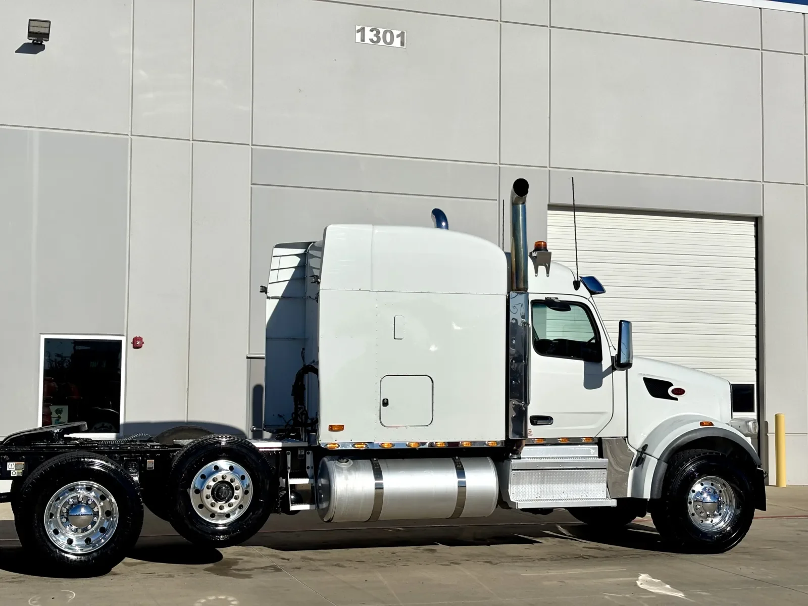 2024 Peterbilt 567 in Hutchins, TX — photo 7