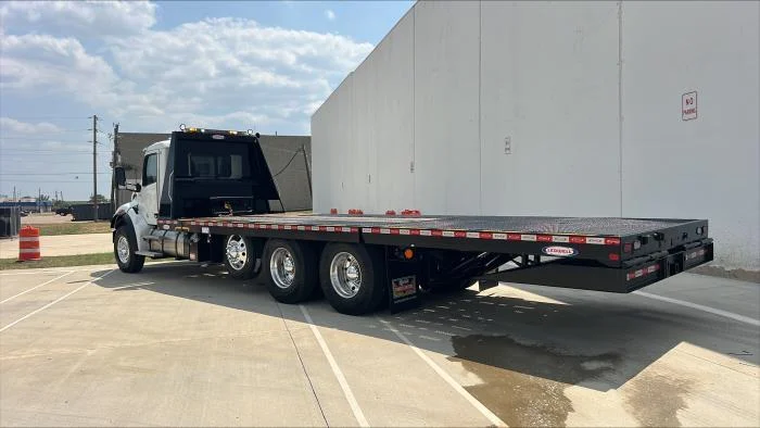 2024 Peterbilt 548 - image 8