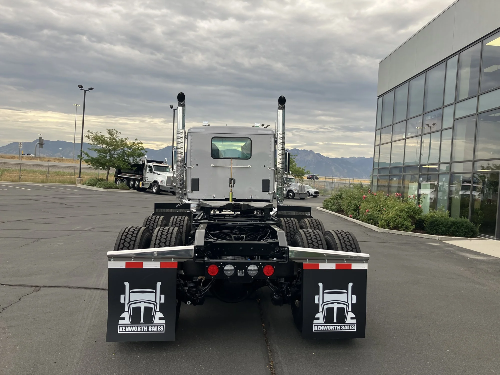 2027 Kenworth W990 in Salt Lake, UT — photo 4