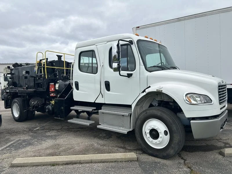 2021 Freightliner M2 106 in Cincinnati, OH