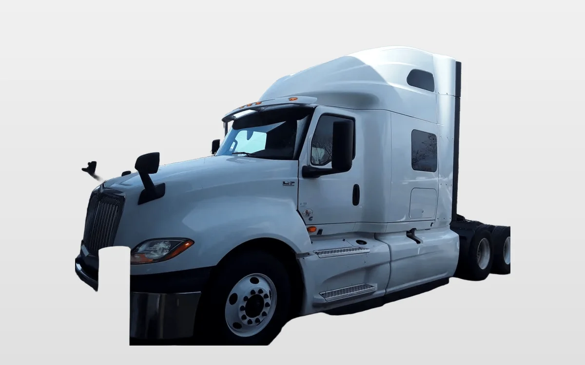 2020 International LT - image 1