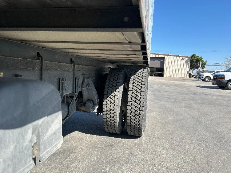 2015 Freightliner M2 106 - image 5