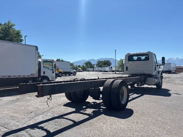 2022 International MV in Phoenix, AZ — photo 8