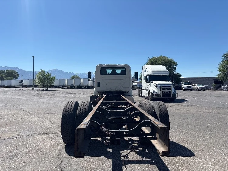 2022 International MV in Phoenix, AZ — photo 7