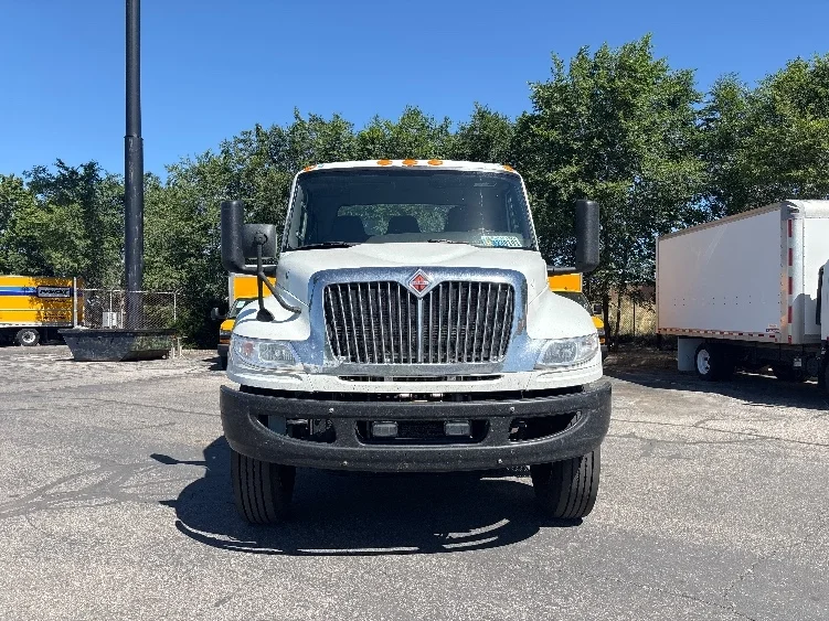 2022 International MV in Phoenix, AZ — photo 2