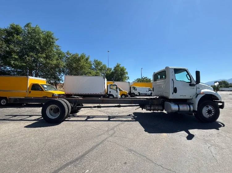 2022 International MV in Phoenix, AZ — photo 10
