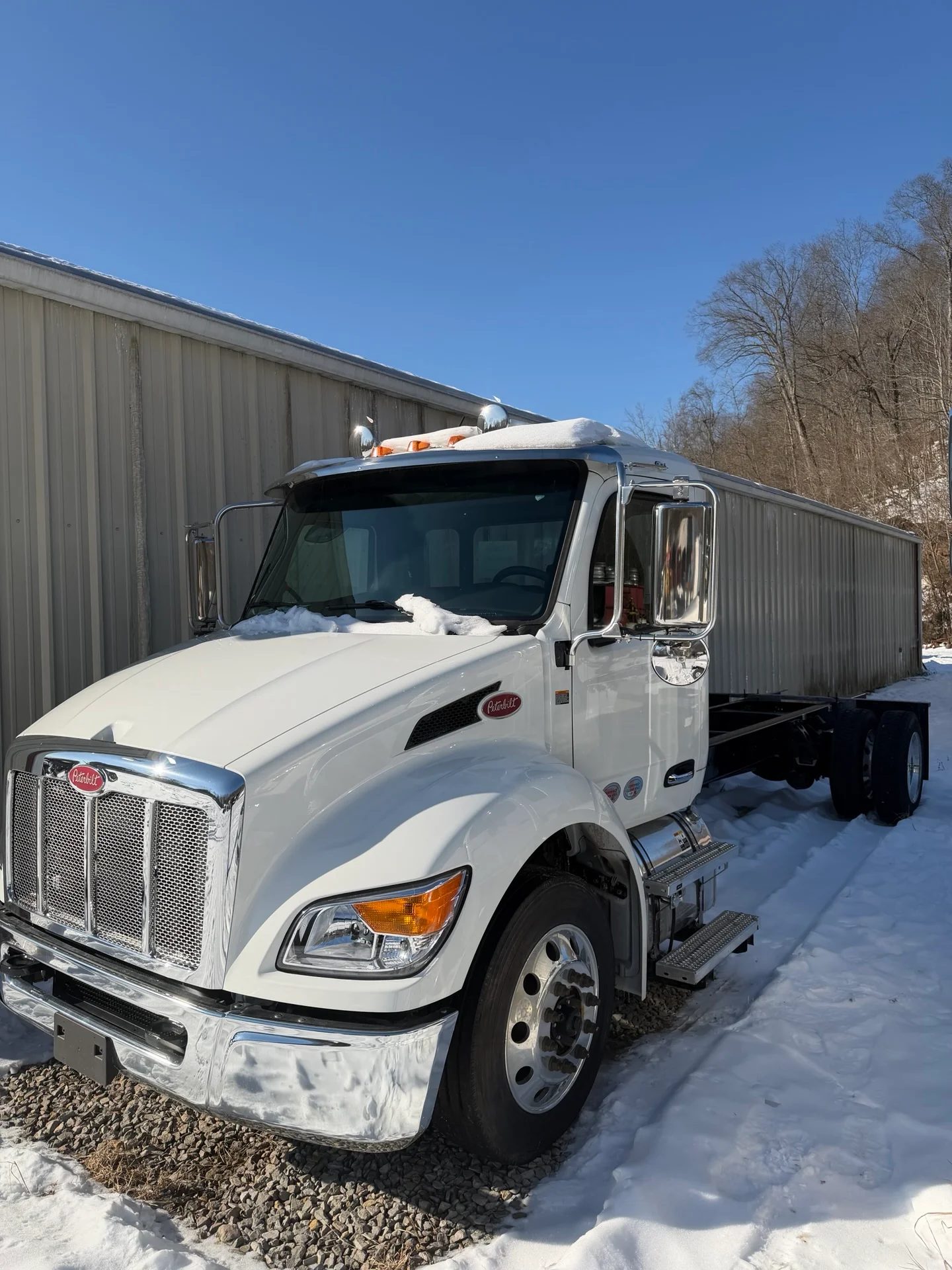 2025 Peterbilt 536 in London, OH — photo 2