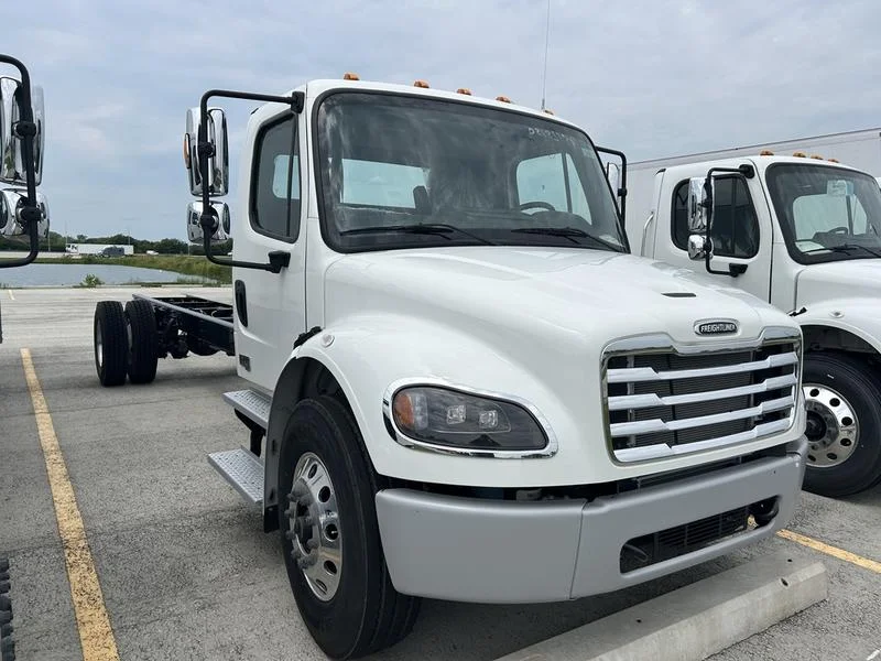 2027 Freightliner M2 106 in Columbus, OH — photo 14