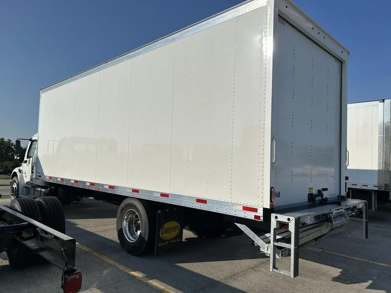 2027 Freightliner M2 106 in Columbus, OH — photo 3