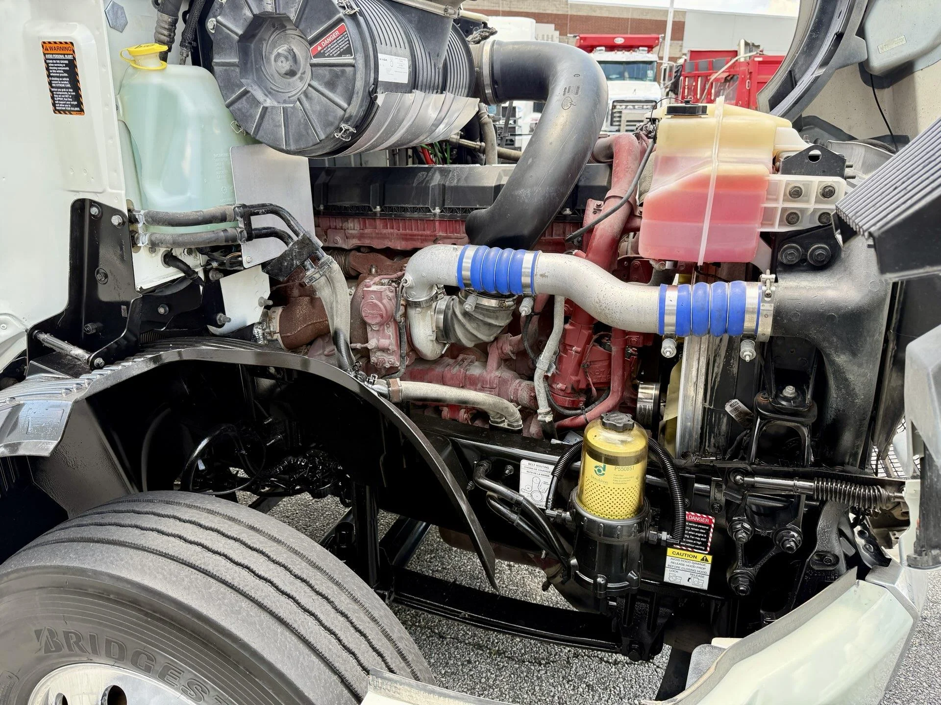 2022 Mack Anthem in Miami, FL — photo 9