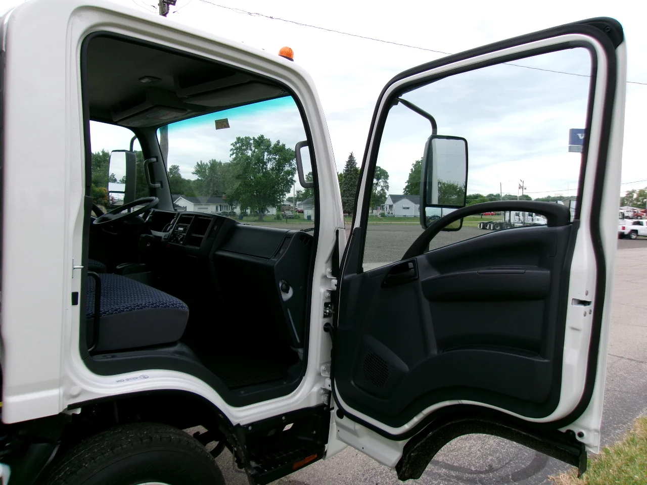 2024 Isuzu NPR in Muncie, IN — photo 6