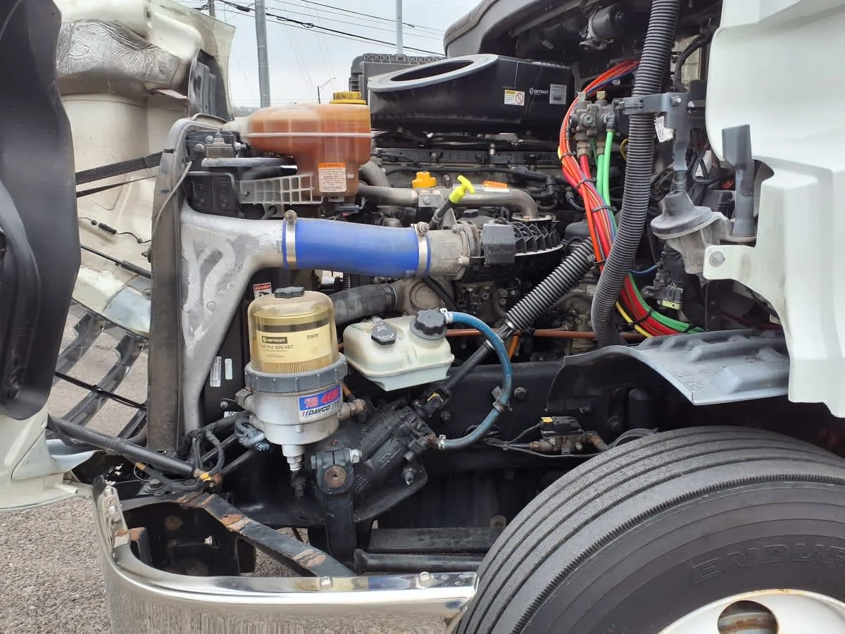 2020 Freightliner Cascadia in Knoxville, TN — photo 8