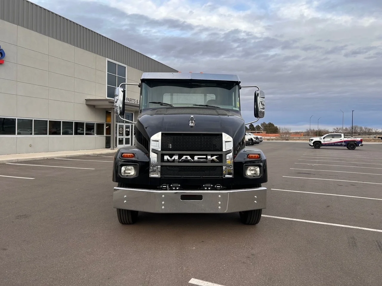 2025 Mack MD in Denver, CO — photo 8
