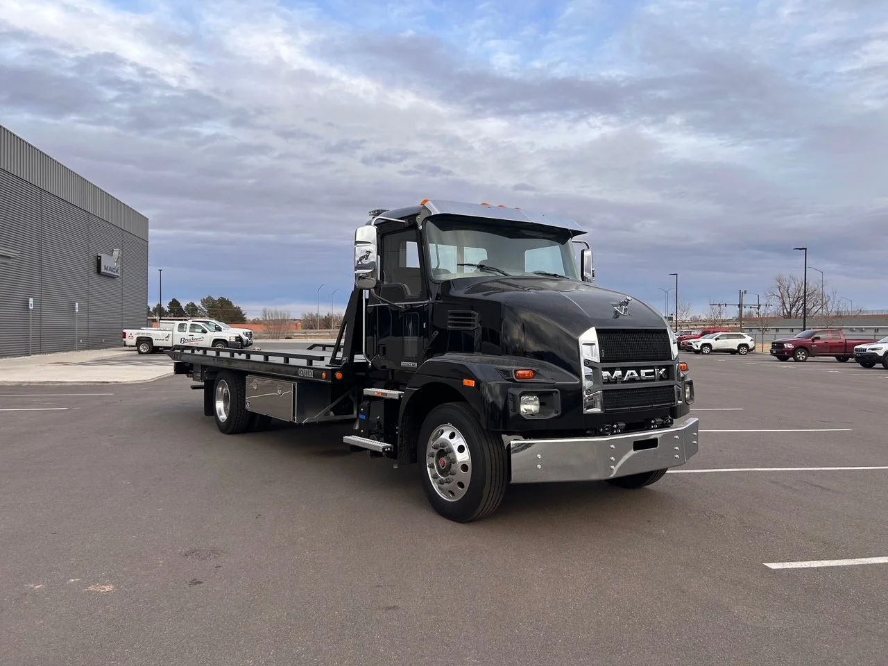 2025 Mack MD in Denver, CO — photo 7
