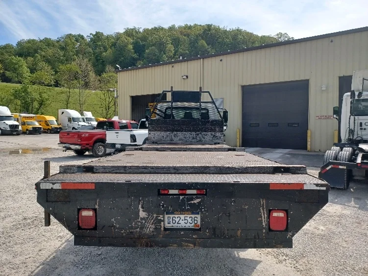 2014 International 4300 - image 7