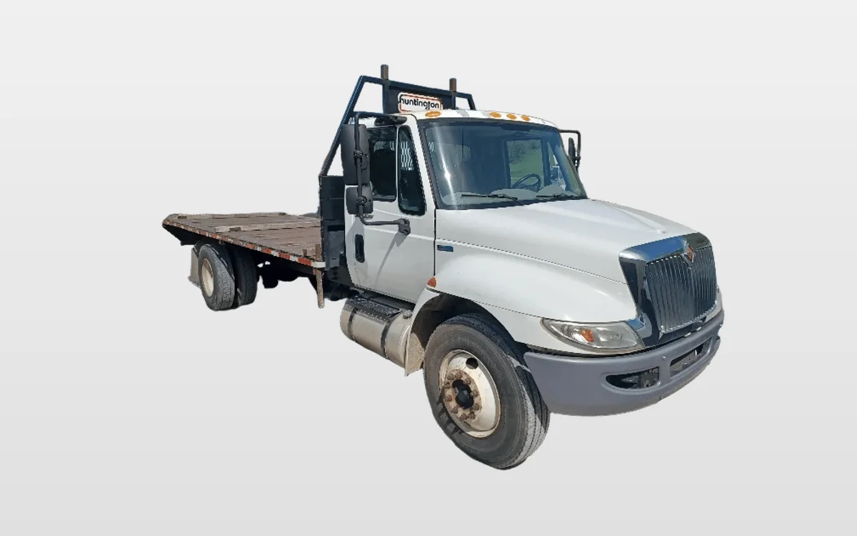 2014 International 4300 - image 1