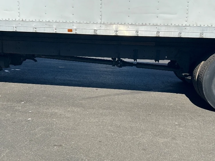 2010 Freightliner M2 106 - image 5