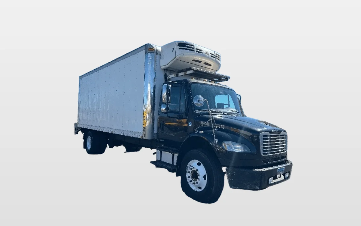 2010 Freightliner M2 106 - image 1