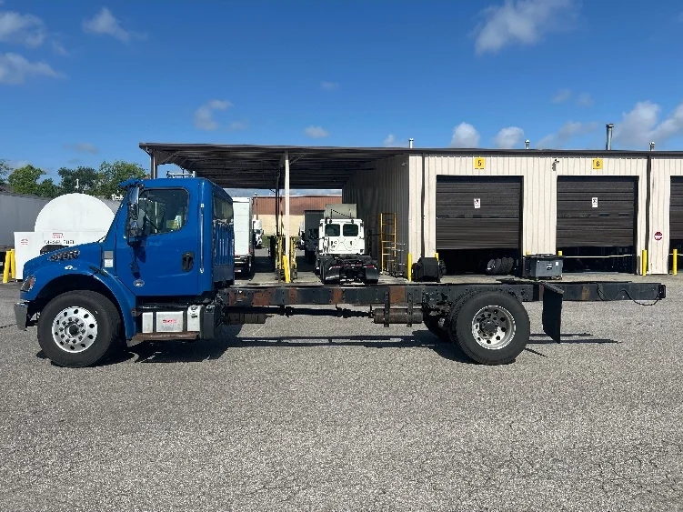 2021 Freightliner eM2 in Nashville, TN — photo 4