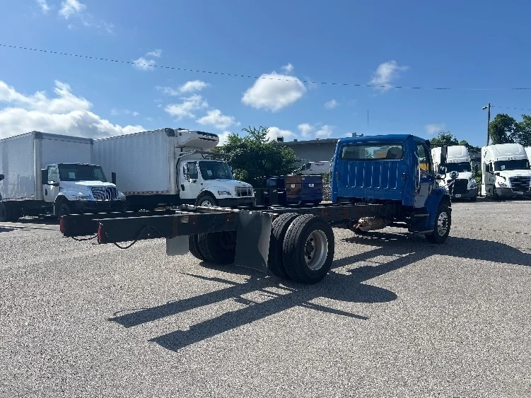 2021 Freightliner eM2 in Nashville, TN — photo 8
