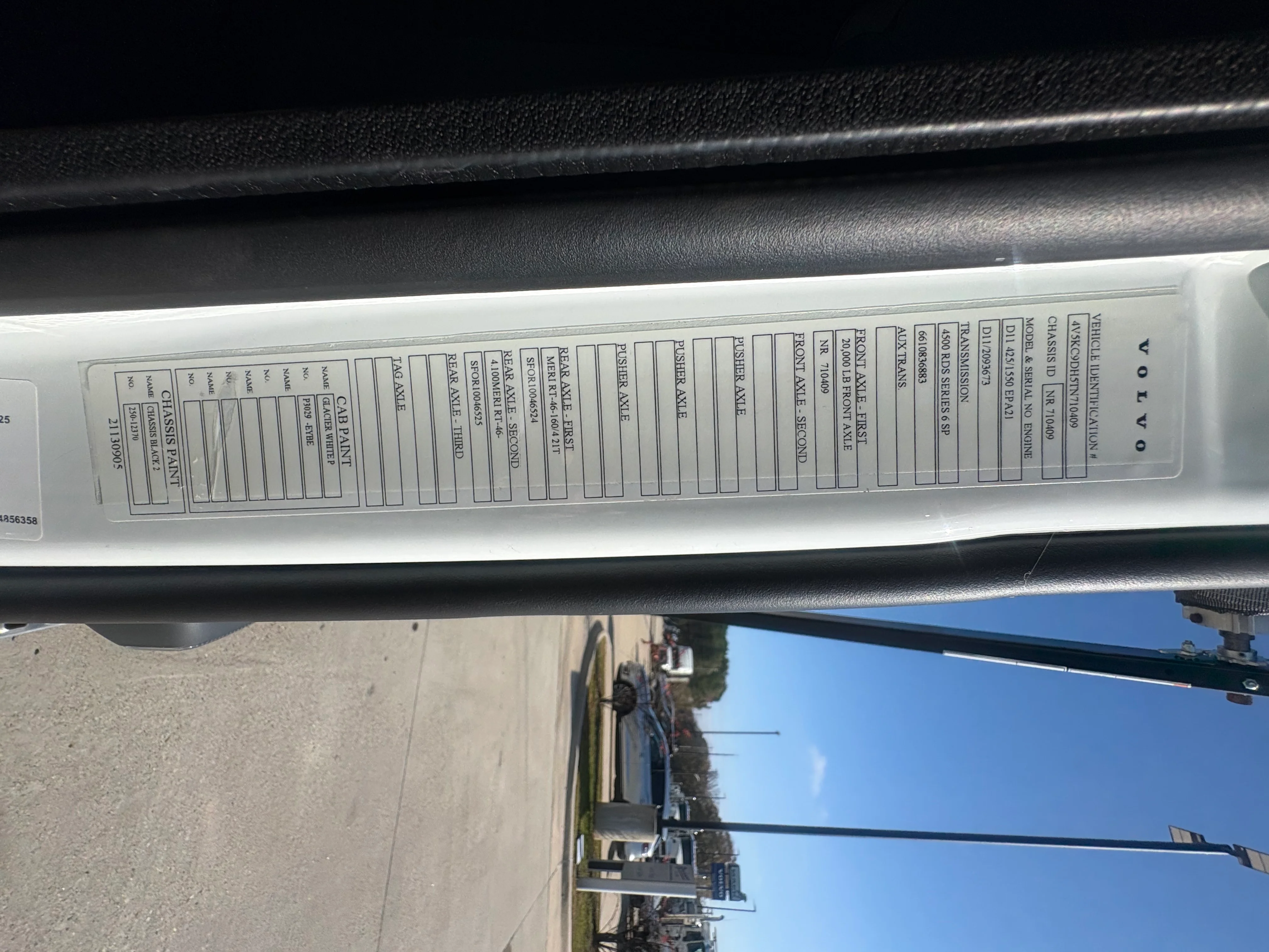 2026 Volvo VHD 300 in Hobbs, NM — photo 21