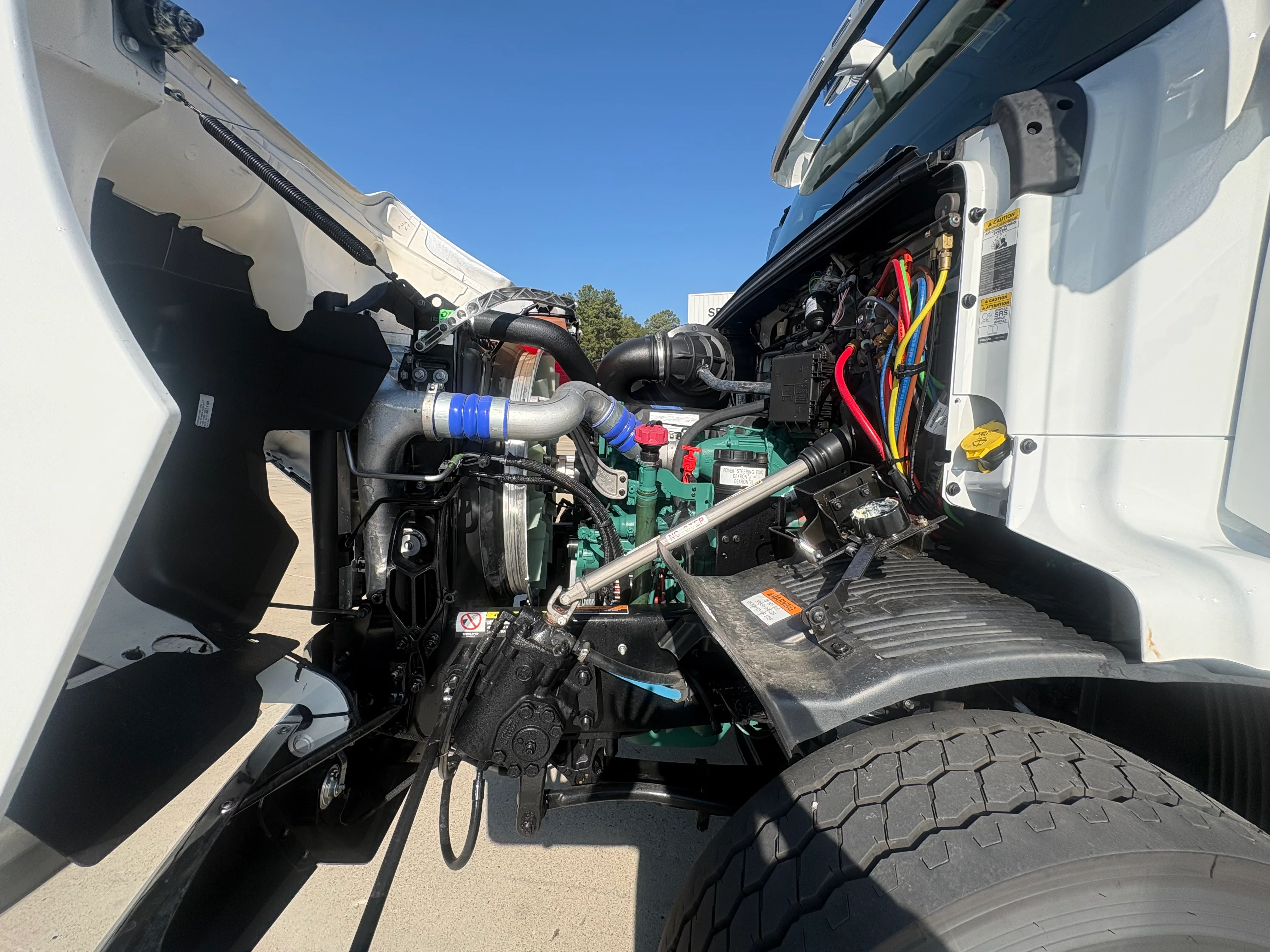 2026 Volvo VHD 300 in Hobbs, NM — photo 18
