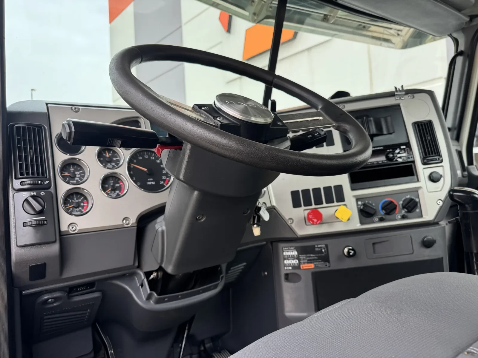 2016 Mack Pinnacle in Greer, SC — photo 14