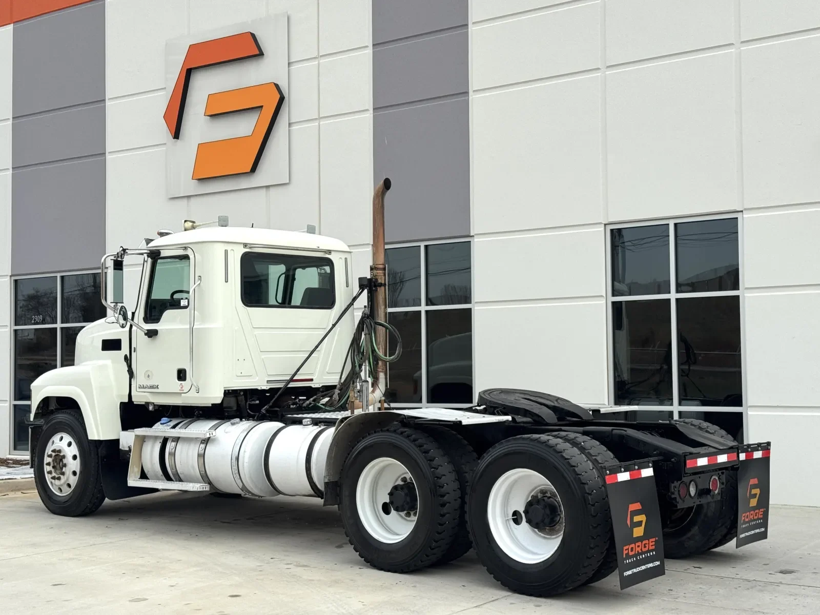 2016 Mack Pinnacle in Greer, SC — photo 6