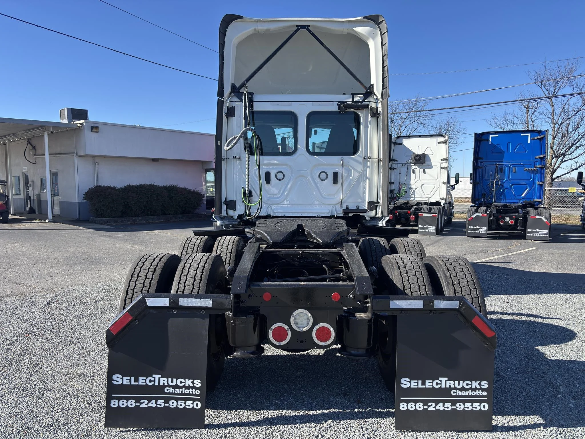 2022 Freightliner Cascadia in Charlotte, NC — photo 7