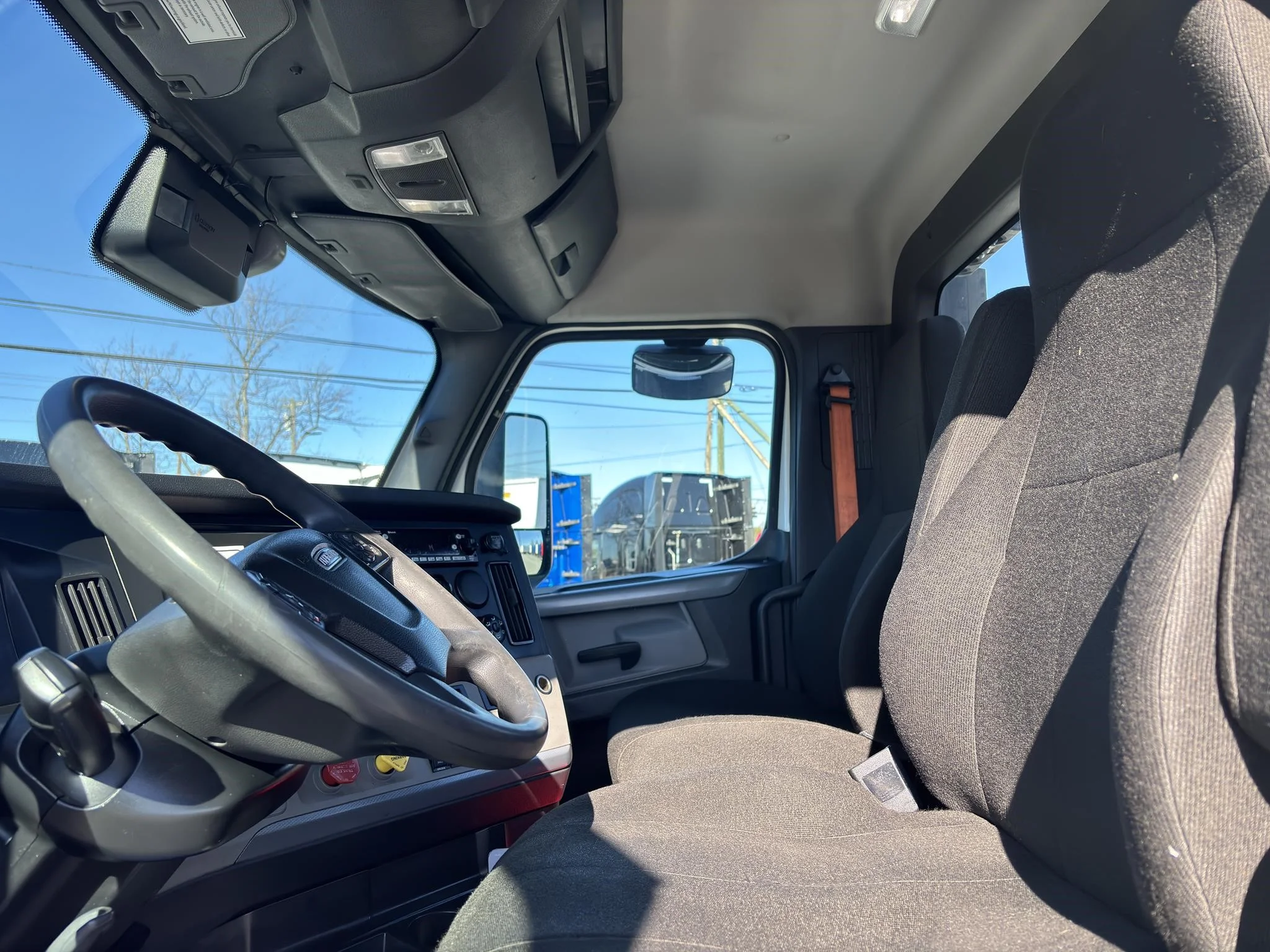 2022 Freightliner Cascadia in Charlotte, NC — photo 10