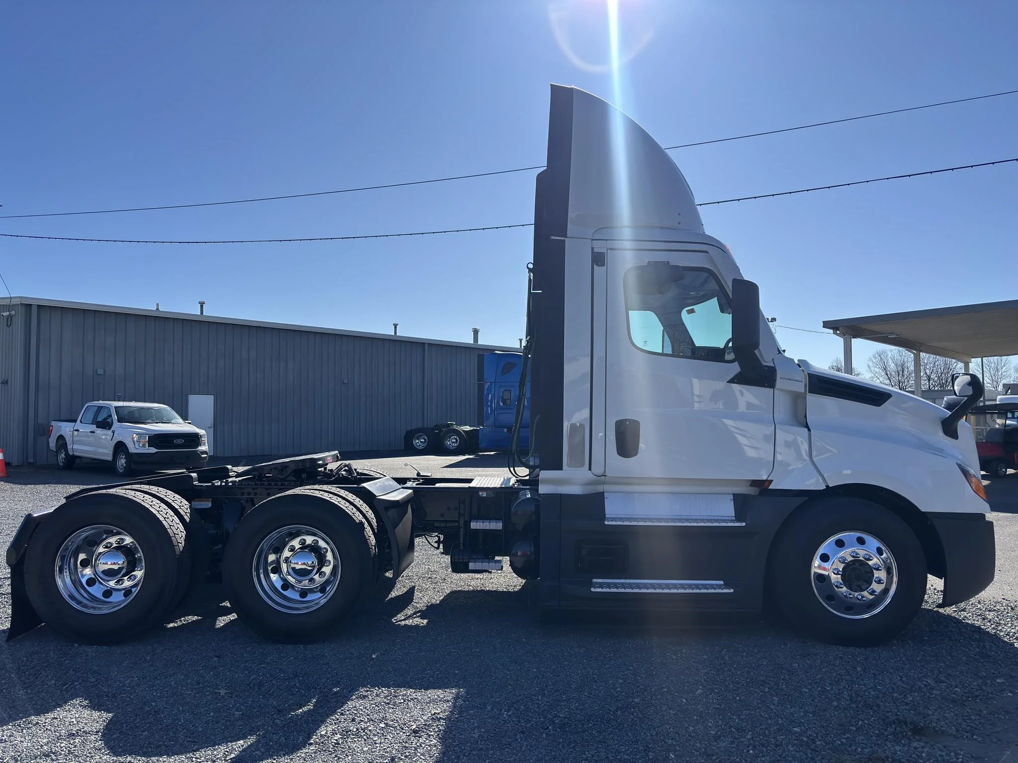2022 Freightliner Cascadia in Charlotte, NC — photo 4